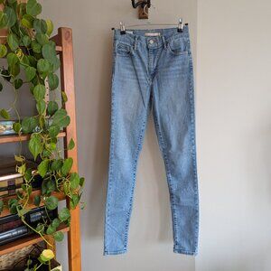Levi's 720 High Rise Super Skinny Light-wash, Size 26